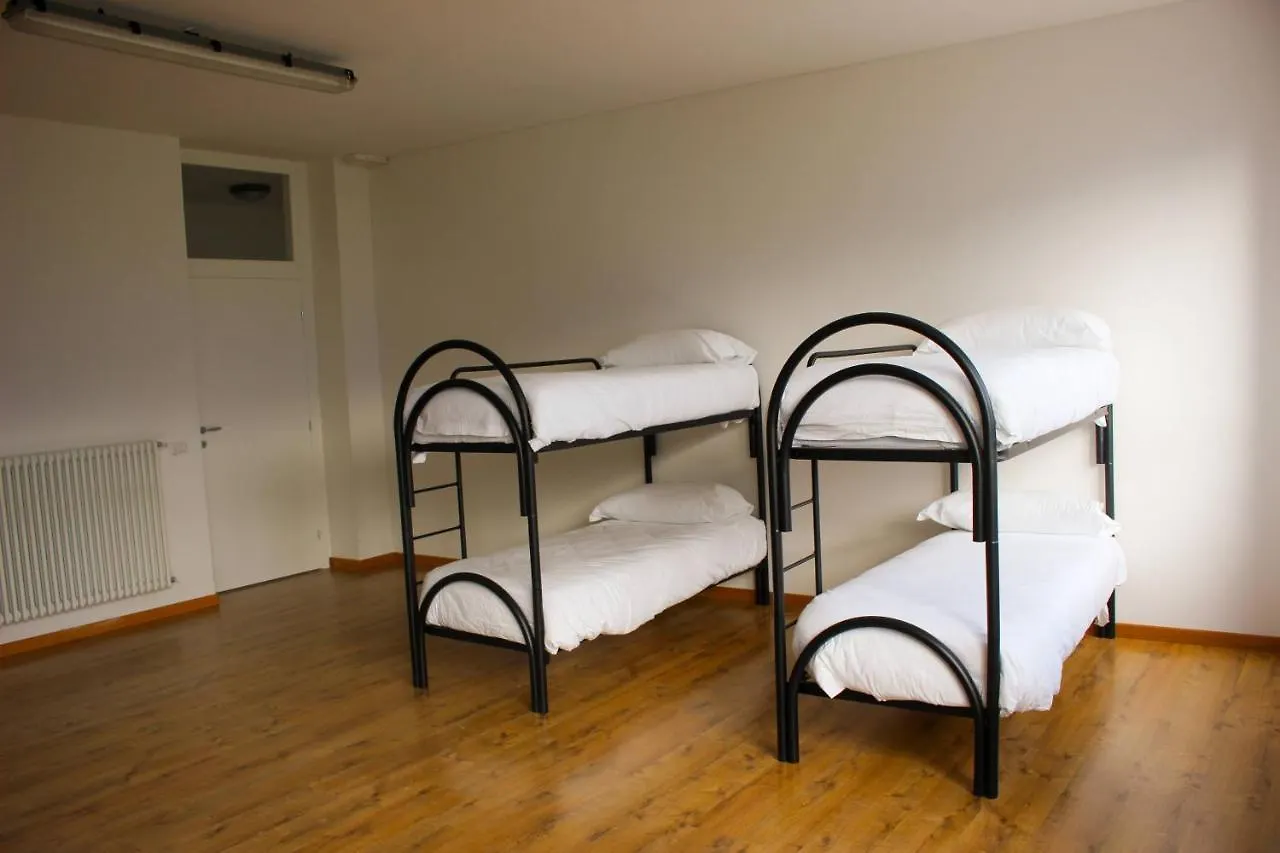 Indomita Alps Hostel Castione Andevenno 0*,  Italia
